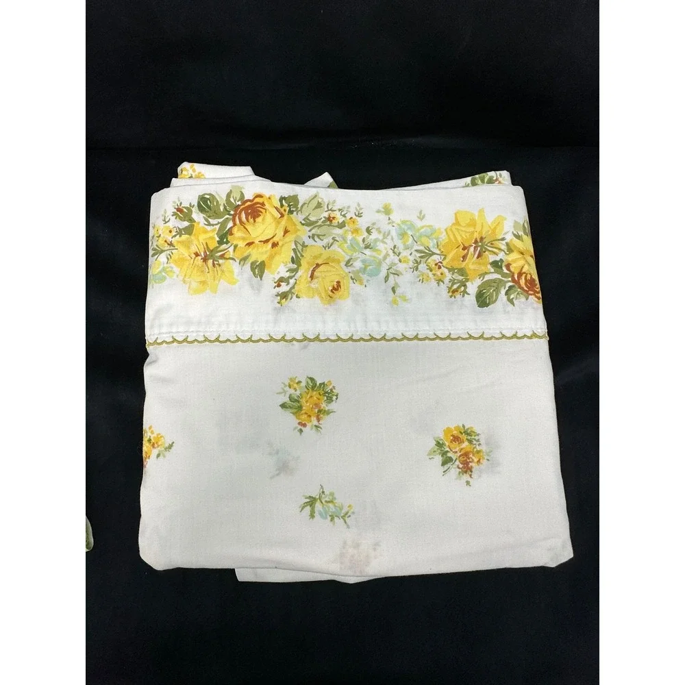 Vtg Sheet Lot Green Floral Yellow Rose Craft Material Upcycle Fabric Quilts (3)